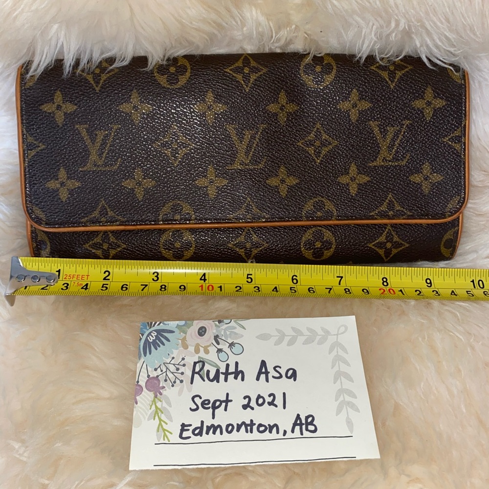 SOLD Marketplace - Louis Vuitton Twin Pochette GM